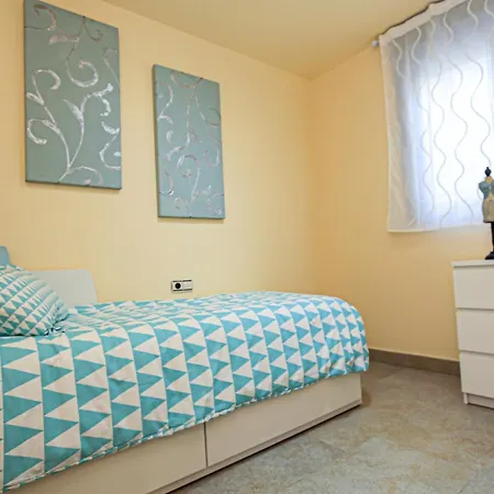 Litoral Costa Dorada - Augusta B Only Families Apartment